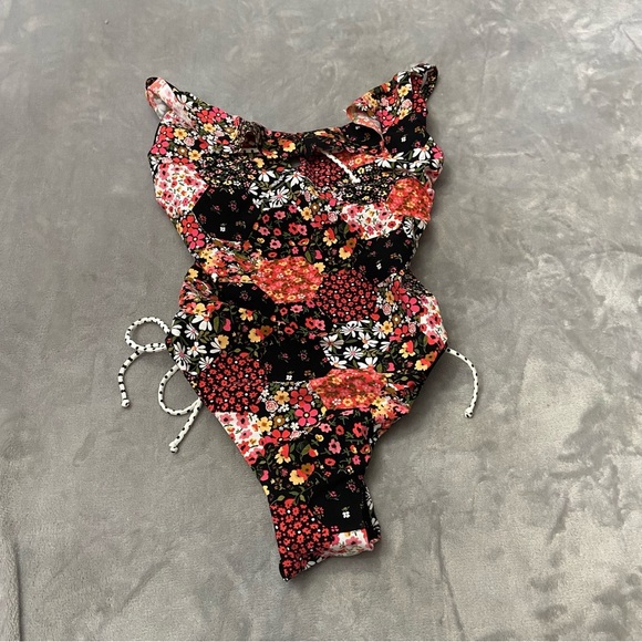 New! Skinny Dippers Jellyroll Floral Print One-Piece Swimsuit nwt 27665 - Picture 4 of 12